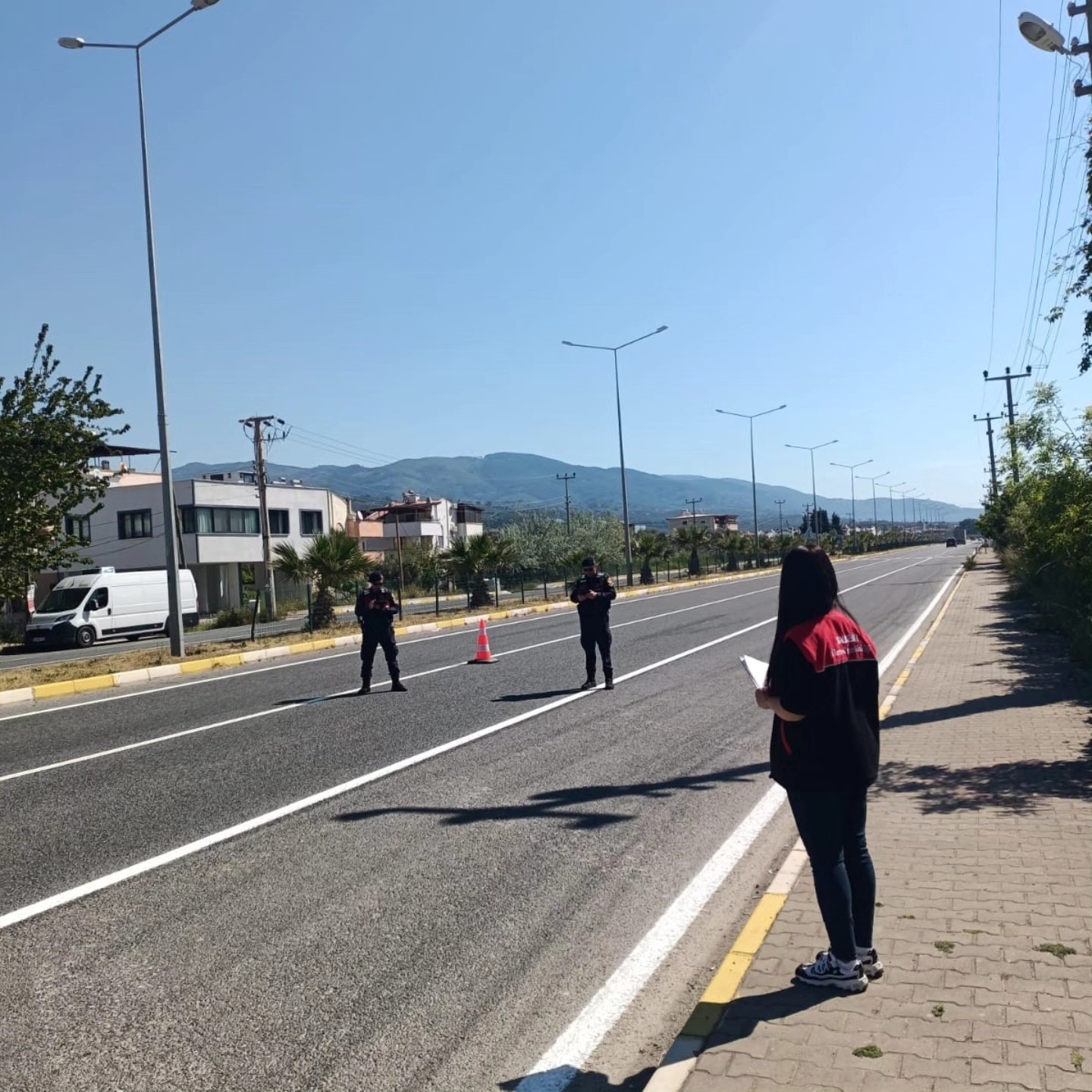 Ekipler yollarda teyakkuza geçti

