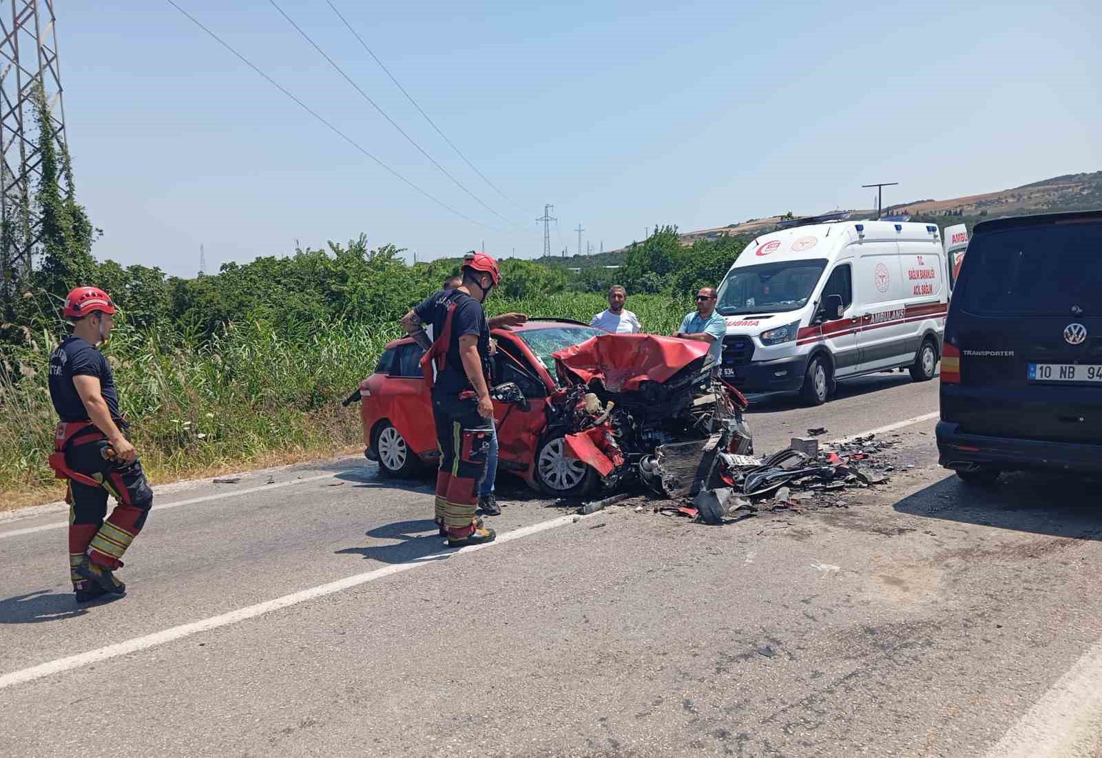 Erdek’te zincirleme kaza: 1 ölü, 2 yaralı
