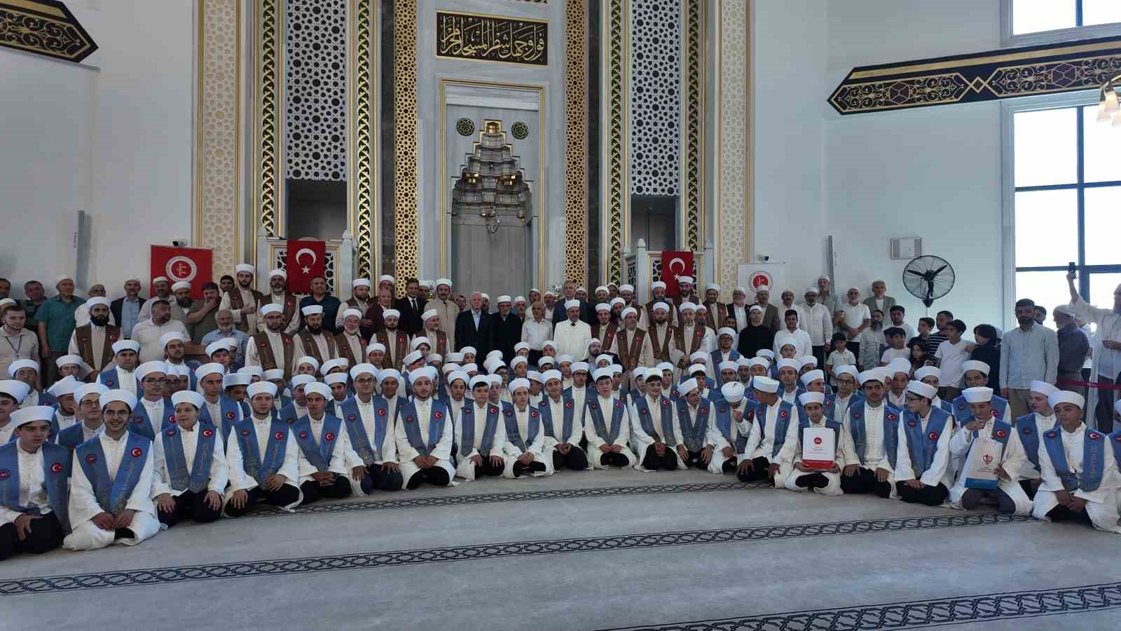 Esenler’de 114 hafız icazet aldı
