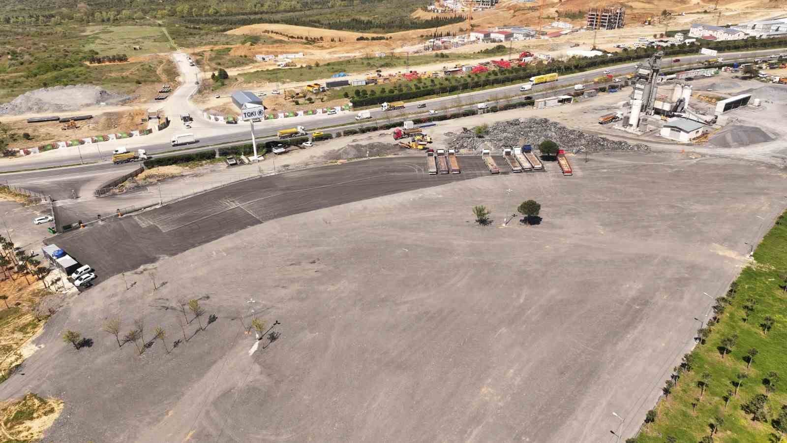 Esenler’de büyük araçlara özel otopark hizmete açıldı
