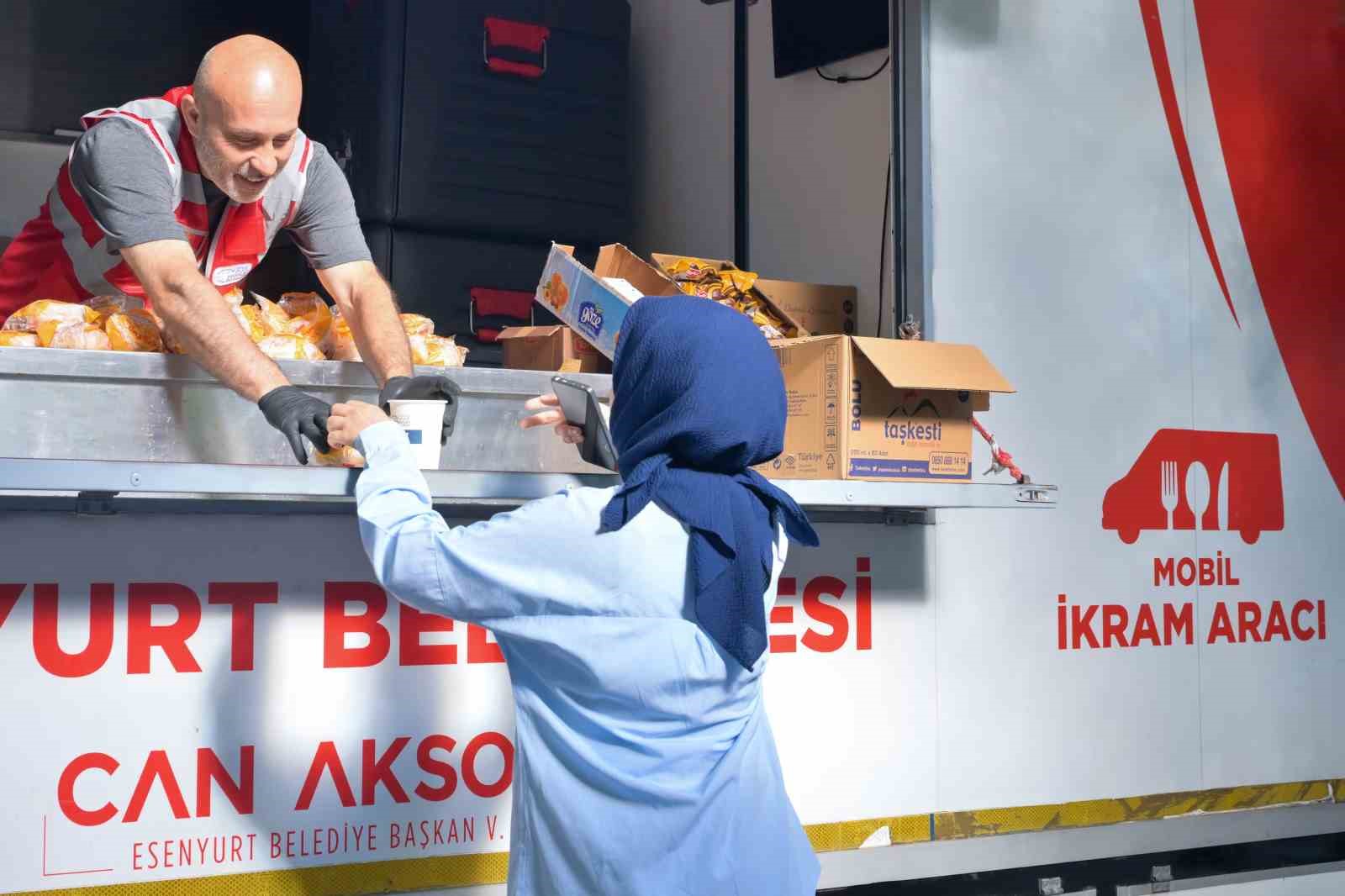 Esenyurt Belediyesi YKS maratonunda öğrencilerin yanında oldu
