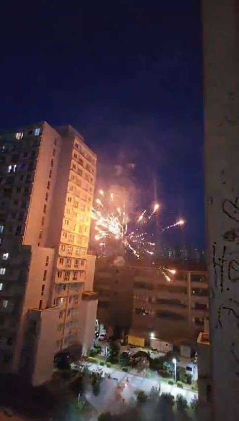Esenyurt’ta havai fişek kavgası, iki aile birbirine girdi
