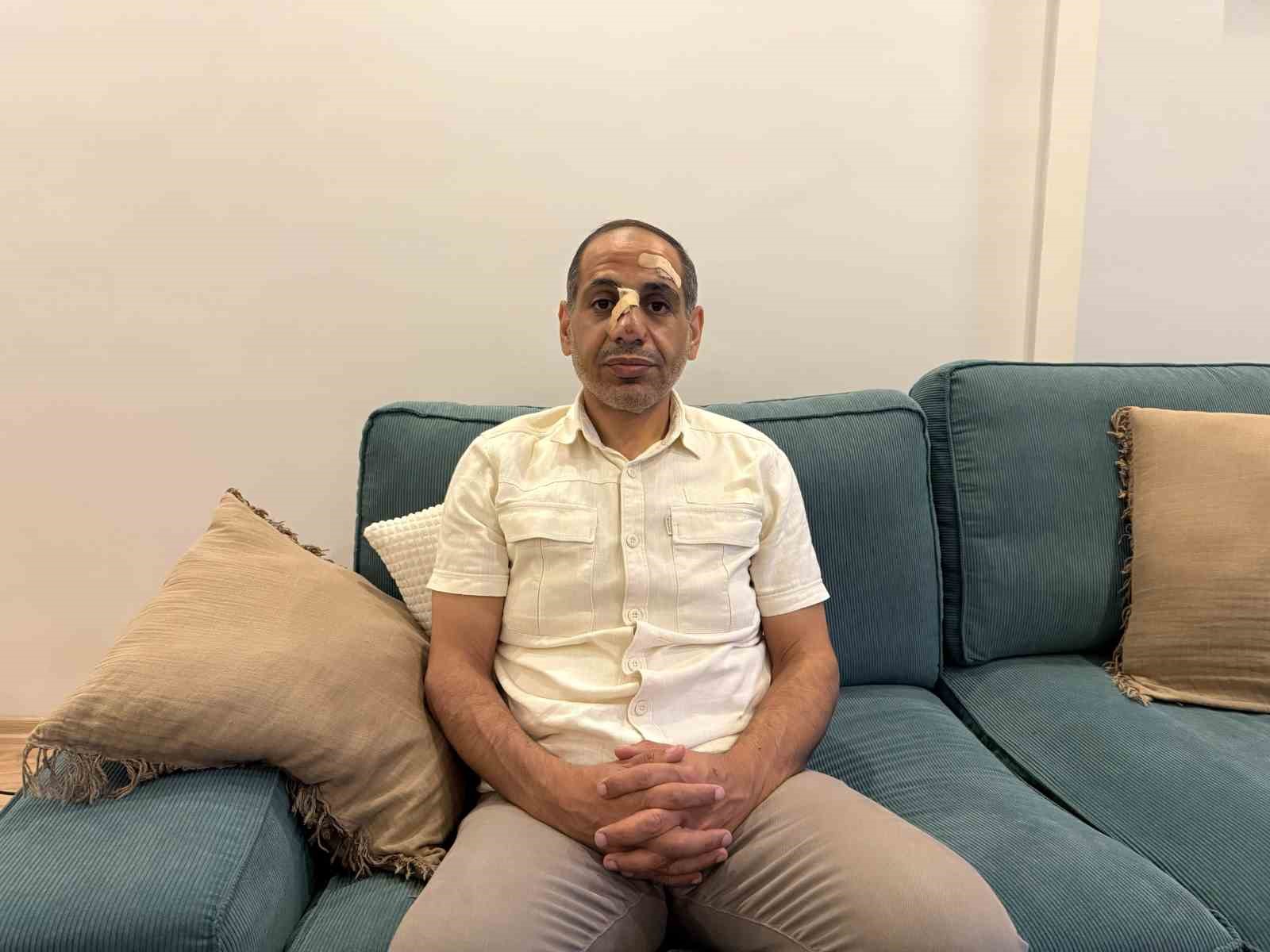 Esenyurt’ta park halindeki araca çarptı sürücüyü darp etti
