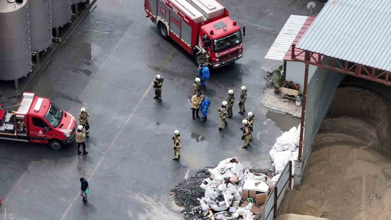 Eyüpsultan’da kimyasal madde paniği: 10 tonluk tankta tepkime meydana geldi
