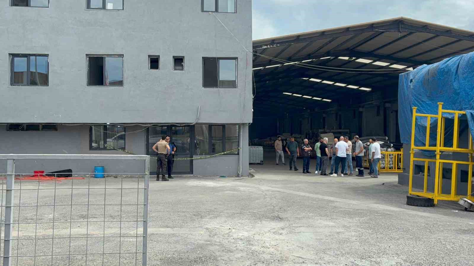 Fabrikada kanlı hesaplaşma: 1 kişi öldü, 1 kişi yaralandı
