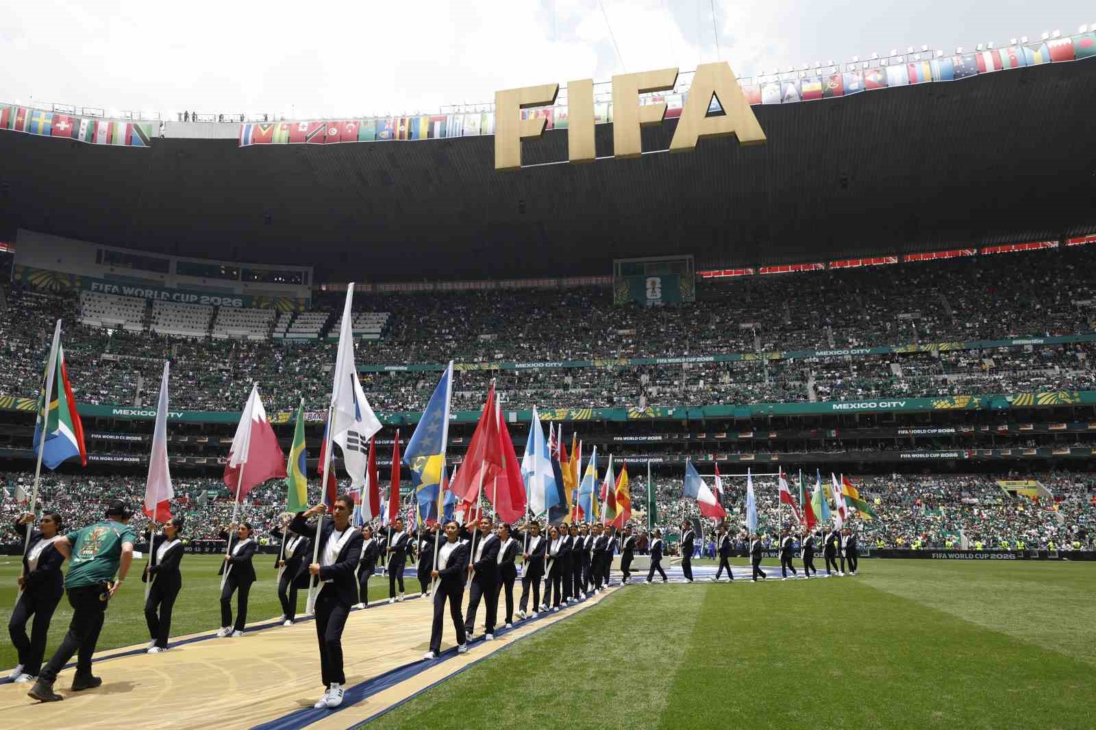 FIFA Dünya Kupası’nda son 32 turu heyecanı başlıyor
