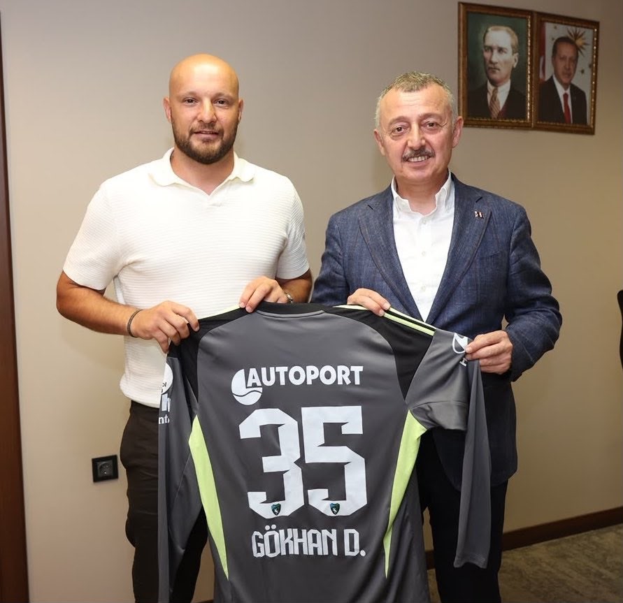 Formasını Büyükakın’a hediye etti, helallik istedi
