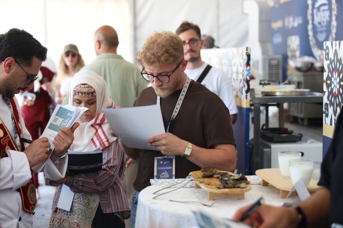 Gastronomi festivalinde lezzet şöleni
