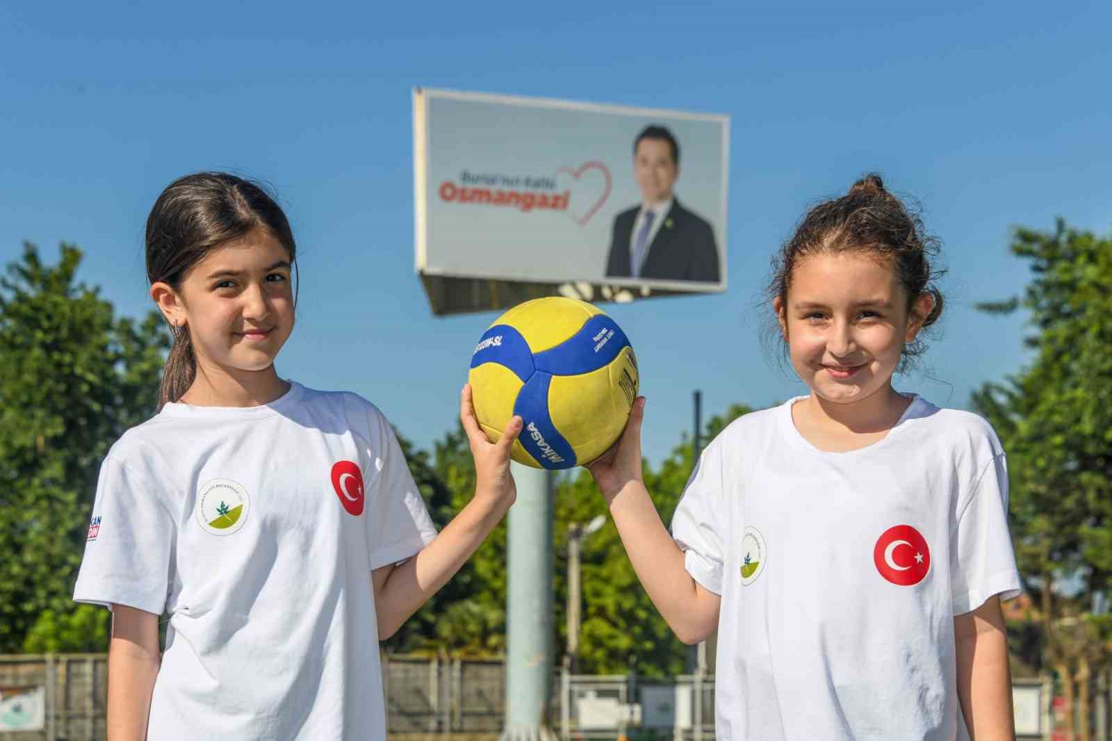 Geleceğin voleybolcuları Osmangazi’de yetişiyor
