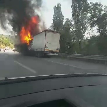 Gemlik’te tır yangını
