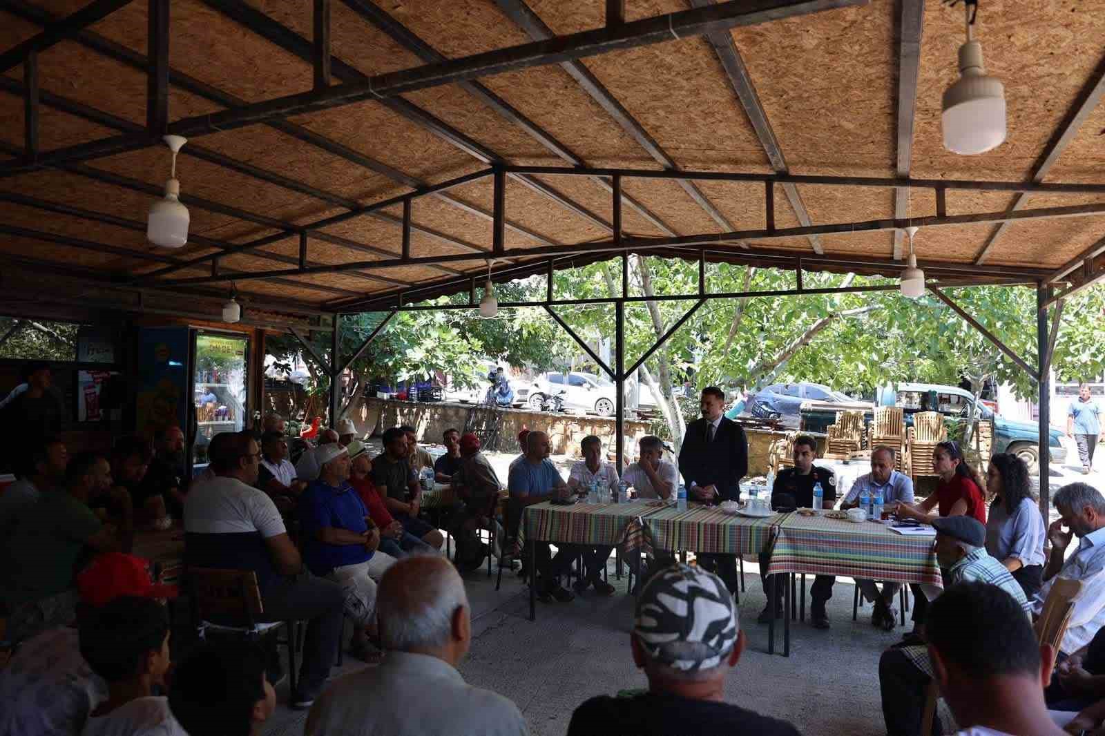 Gökçeada Kaymakamı vatandaşlarla bir araya geldi
