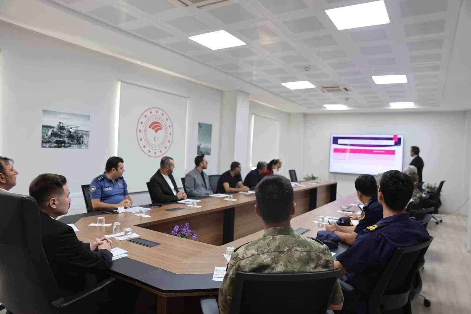 Gökçeada’da kadına yönelik şiddet ve bağımlılıkla mücadele için toplanıldı
