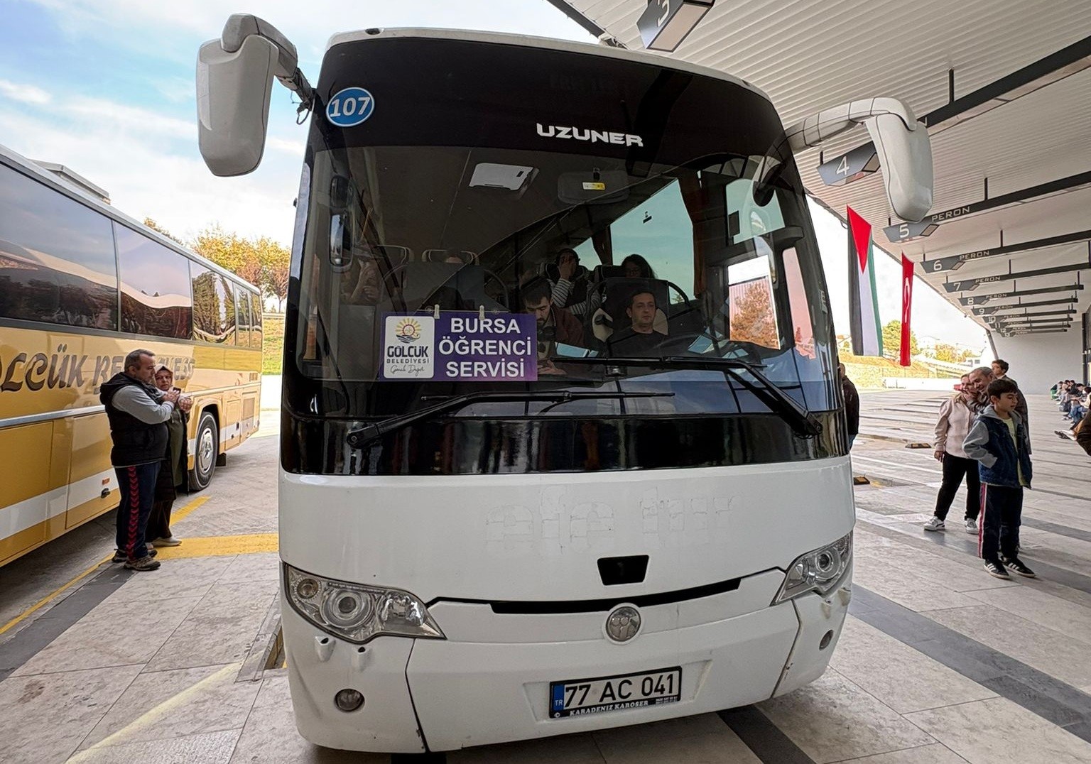 Gölcük Belediyesinin ücretsiz seferlerinden 5 bini aşkın üniversiteli yararlandı
