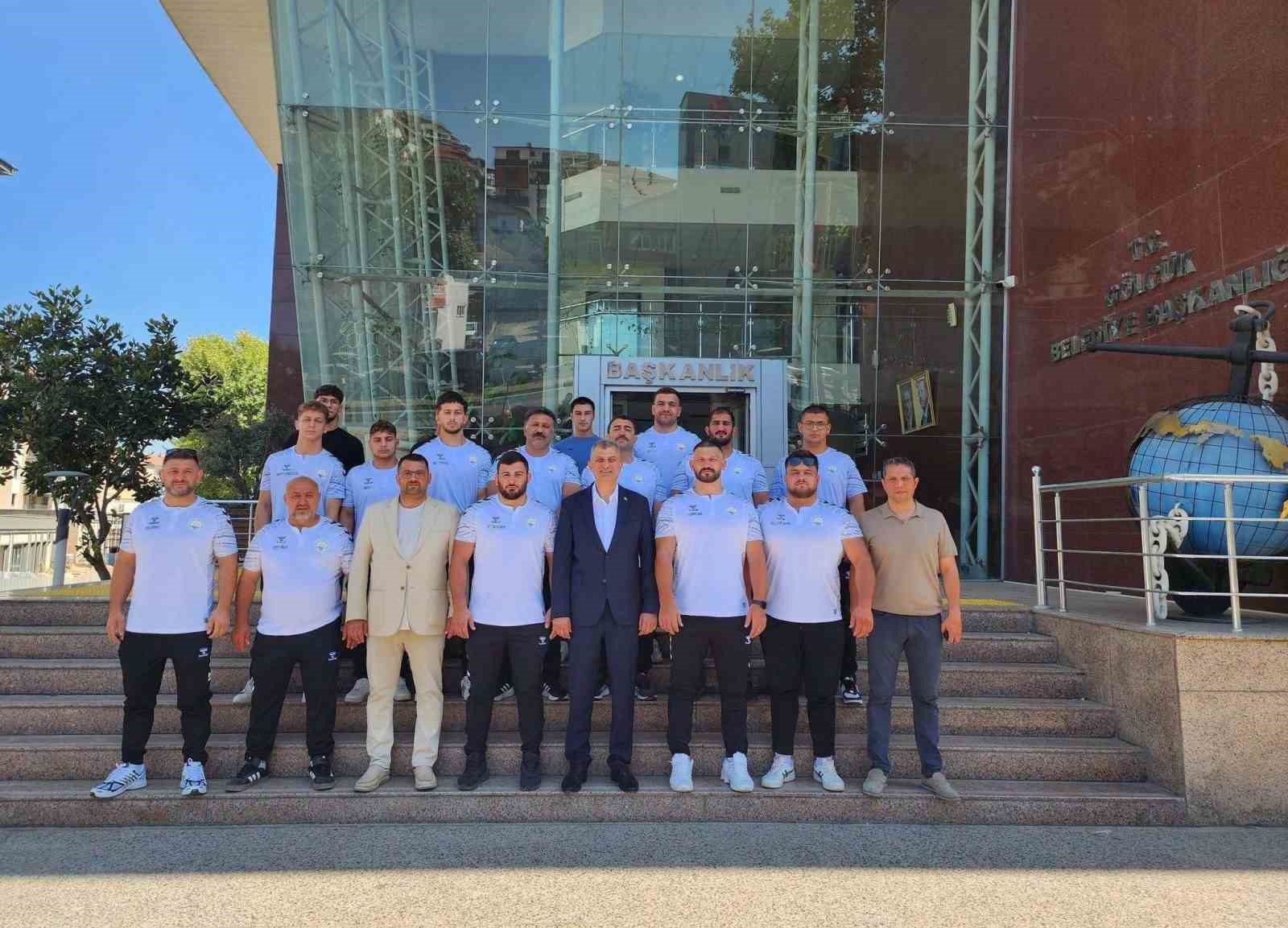 Gölcük’ün pehlivanları Kırkpınar yolcusu
