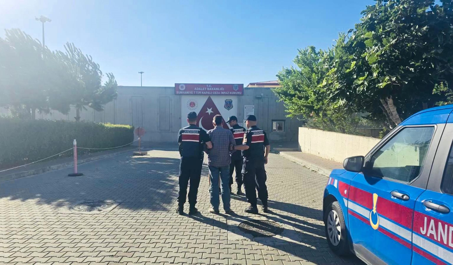 Gömeç yangınına ilişkin 2 tutuklama
