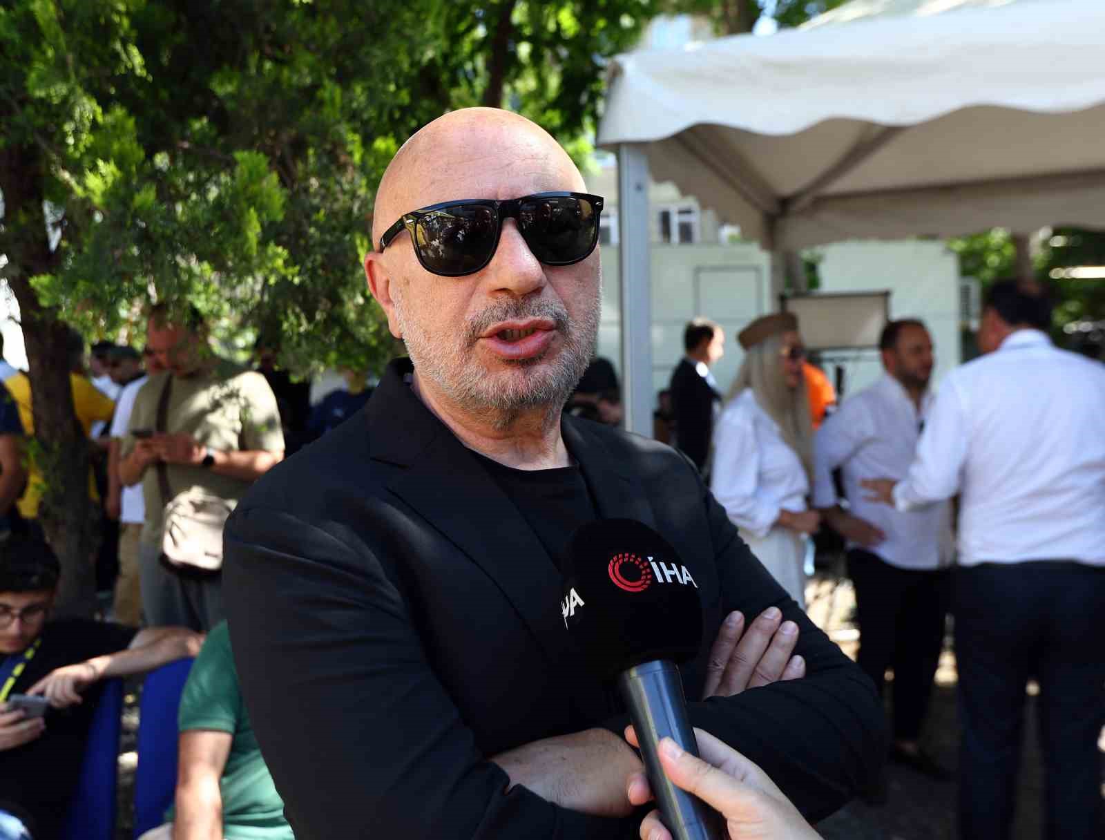 Hakan Bilal Kutlualp: "Fenerbahçe öyle bir dönemin eşiğinde ki bu ezeli rekabette öne geçmek zorunda"
