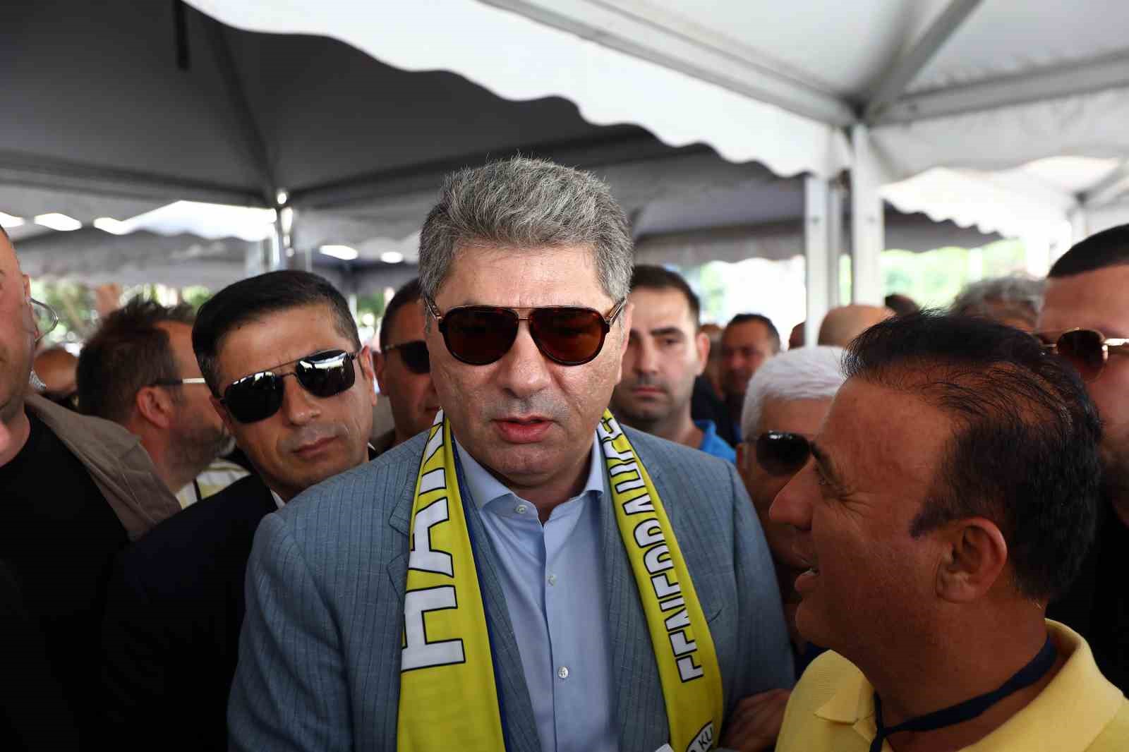 Hakan Safi: "Seçimden sonra da transferlere devam edeceğiz"
