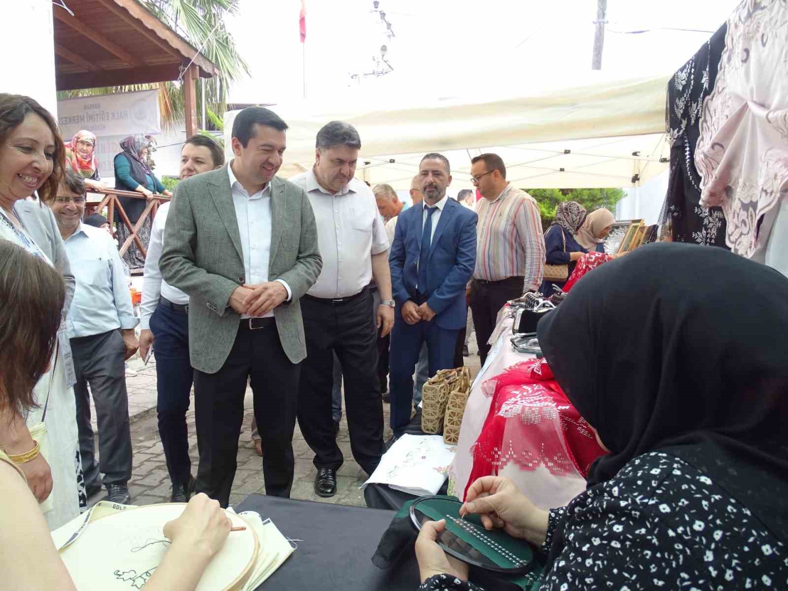 Havran’da Halk Eğitimi Merkezi yıl sonu sergisi açıldı
