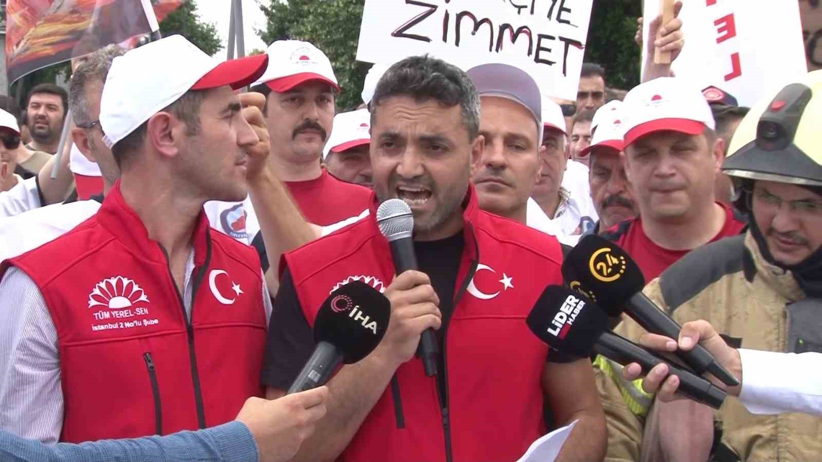İBB personeli özlük ve sosyal hakları için Saraçhane’de toplandı
