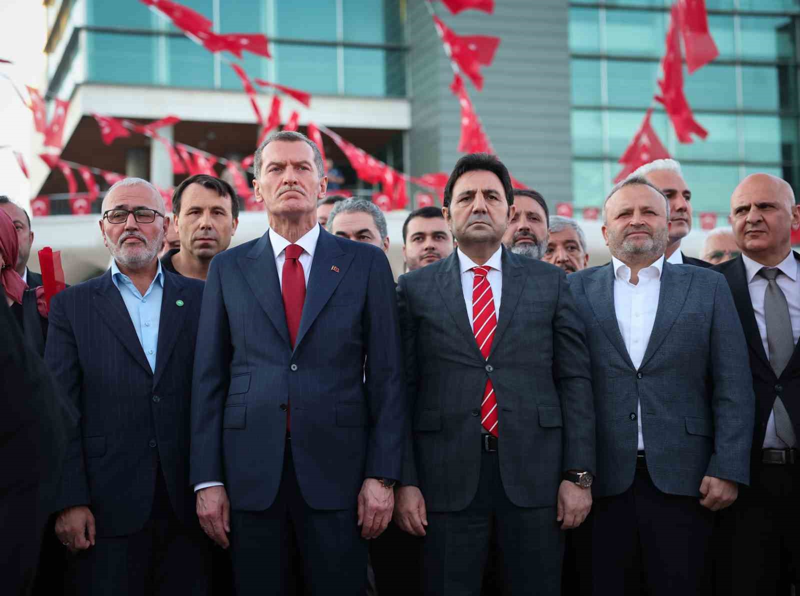 İhlas Haber Ajansı’nın "Oradaydık, Unutmadık, Unutturmadık" sergisi Zeytinburnu’nda açıldı
