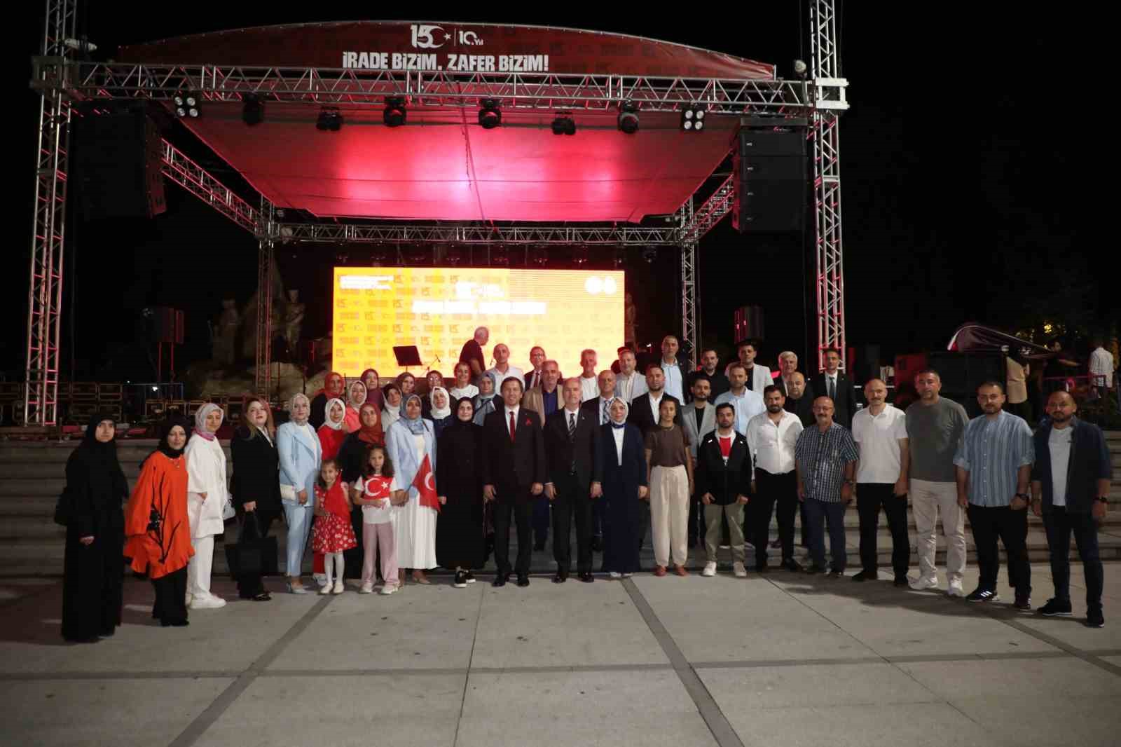 İnegöl 15 Temmuz’un 10’uncu yılında Milli irade için tek yürek oldu

