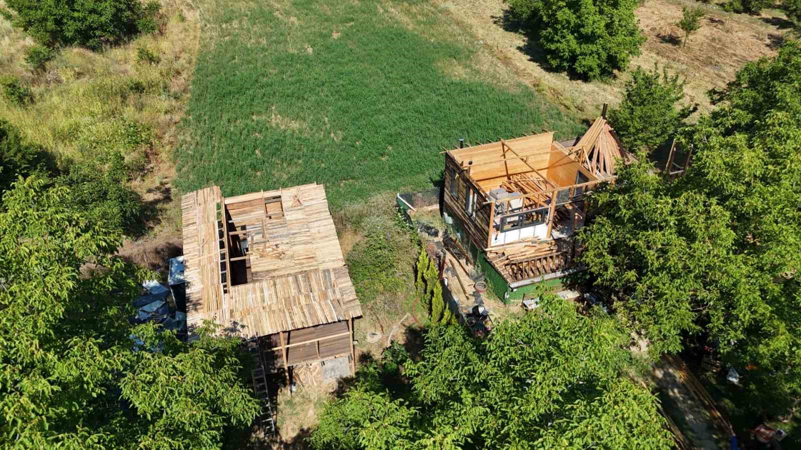 İnegöl Belediyesi’nden çitli’de 16 kaçak yapıya müdahale
