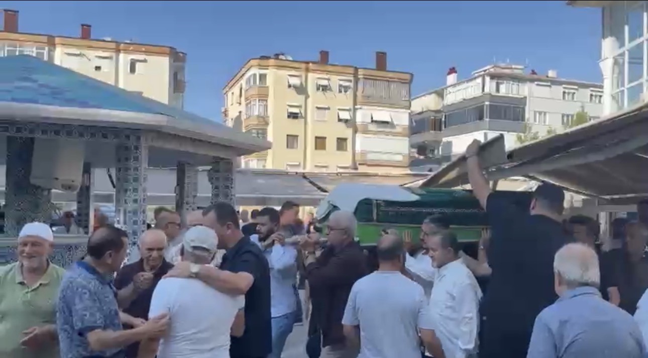 İş ortağını öldürüp intihar eden galerici toprağa verildi
