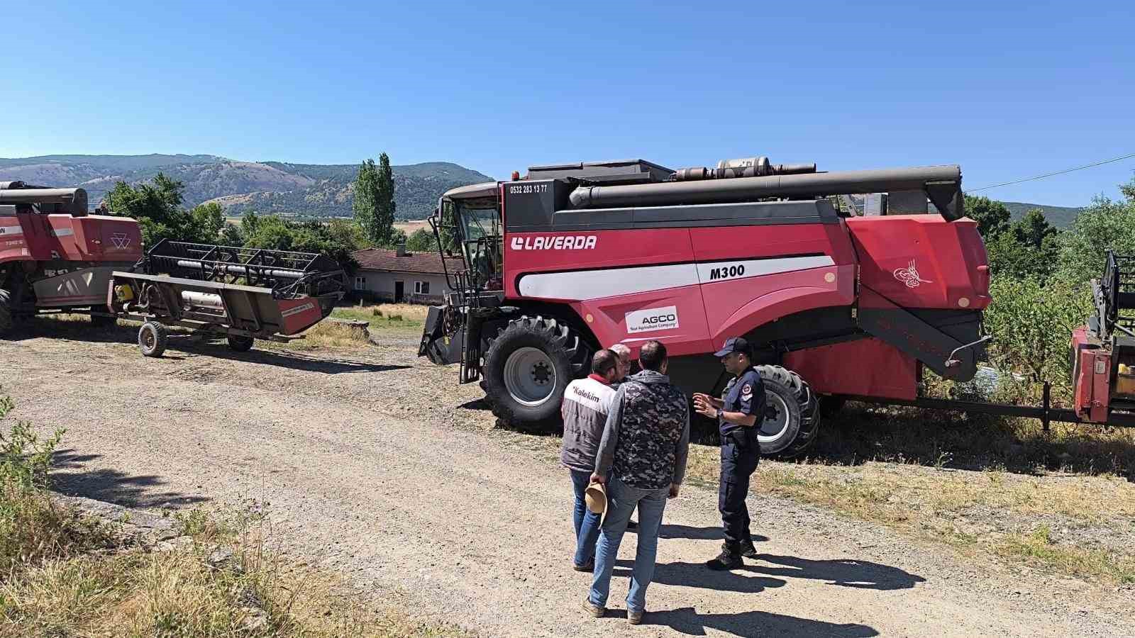 Jandarmadan hasat öncesi biçerdöver operatörlerine uyarılar
