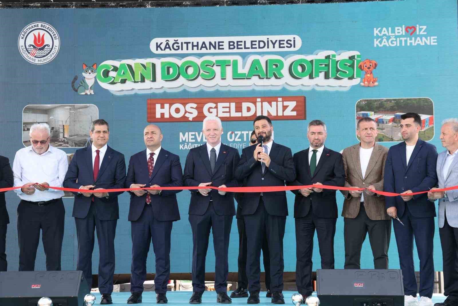 Kağıthane’de sokak hayvanları için 10 dönümlük dev rehabilitasyon merkezi hizmete açıldı
