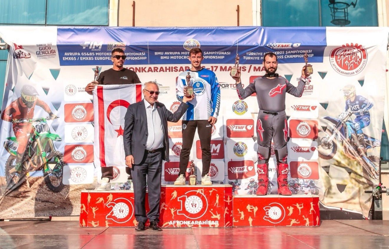 Kağıtspor’dan madalya yağmuru
