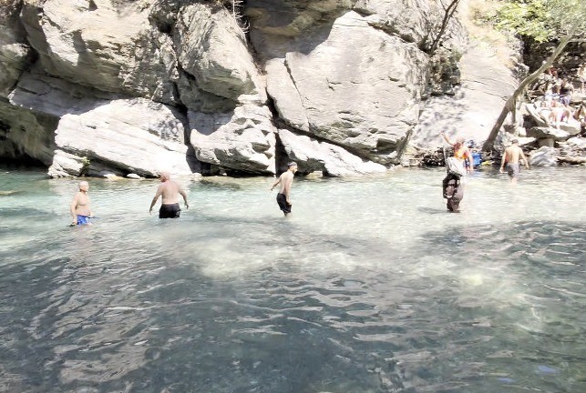 Kanyonda yangın paniği
