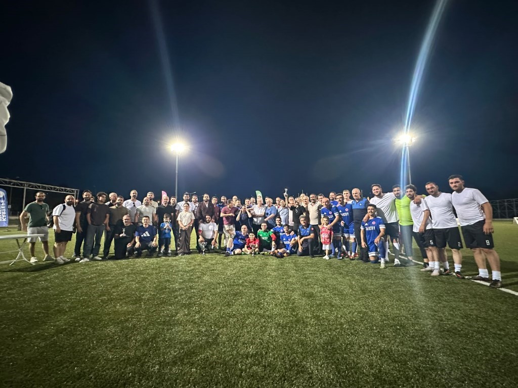 Kartepe Belediyesinin birimler arası futbol turnuvasını Zabıta Müdürlüğü kazandı

