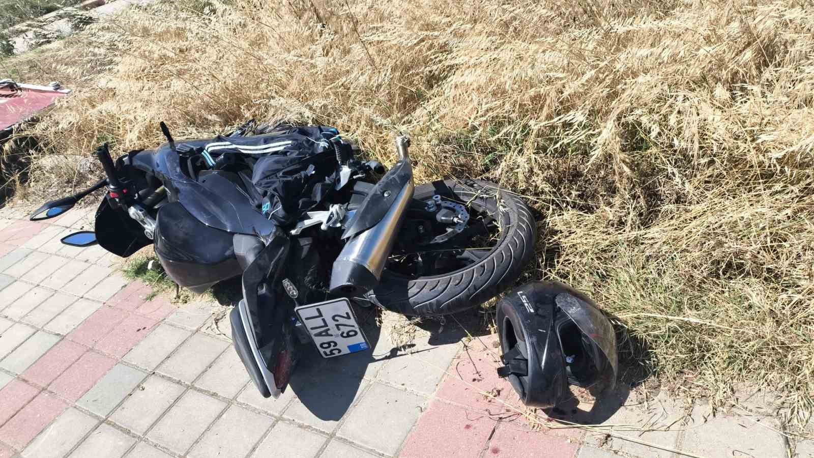 Keşan’da otomobil ile çarpışan motosikletin sürücüsü yaralandı

