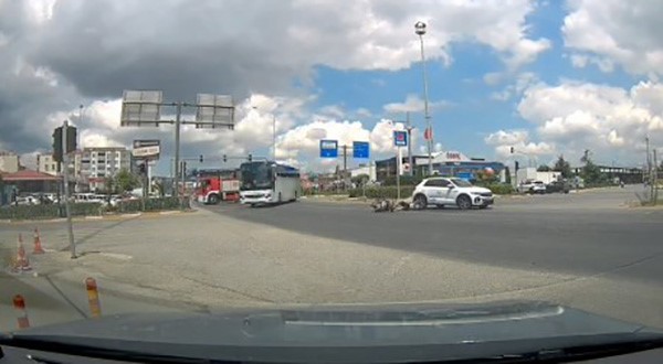 Kırmızı ışık ihlali kaza getirdi
