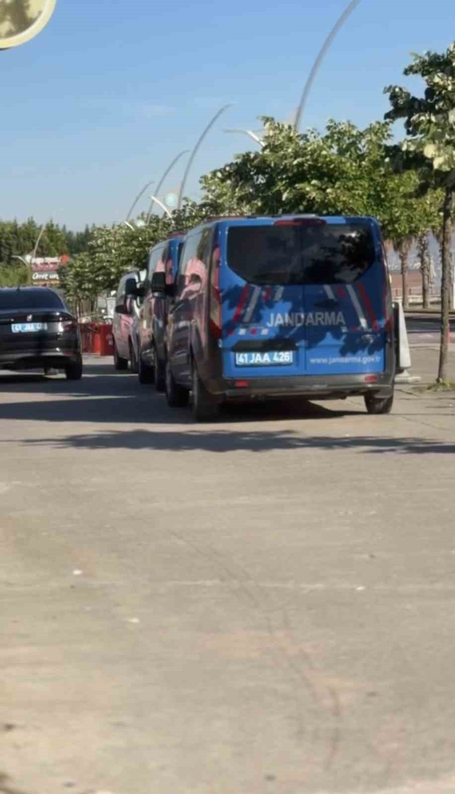 Kocaeli’de rüşvet ve tefecilik operasyonunda 18 şüpheli yakalandı
