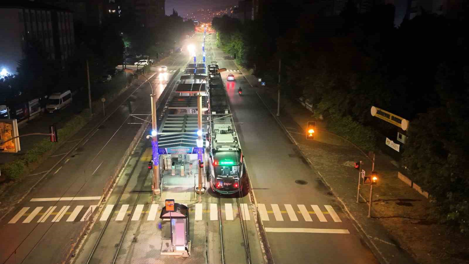 Kocaeli’de tramvayın yolcu kapasitesi 600’e çıkıyor
