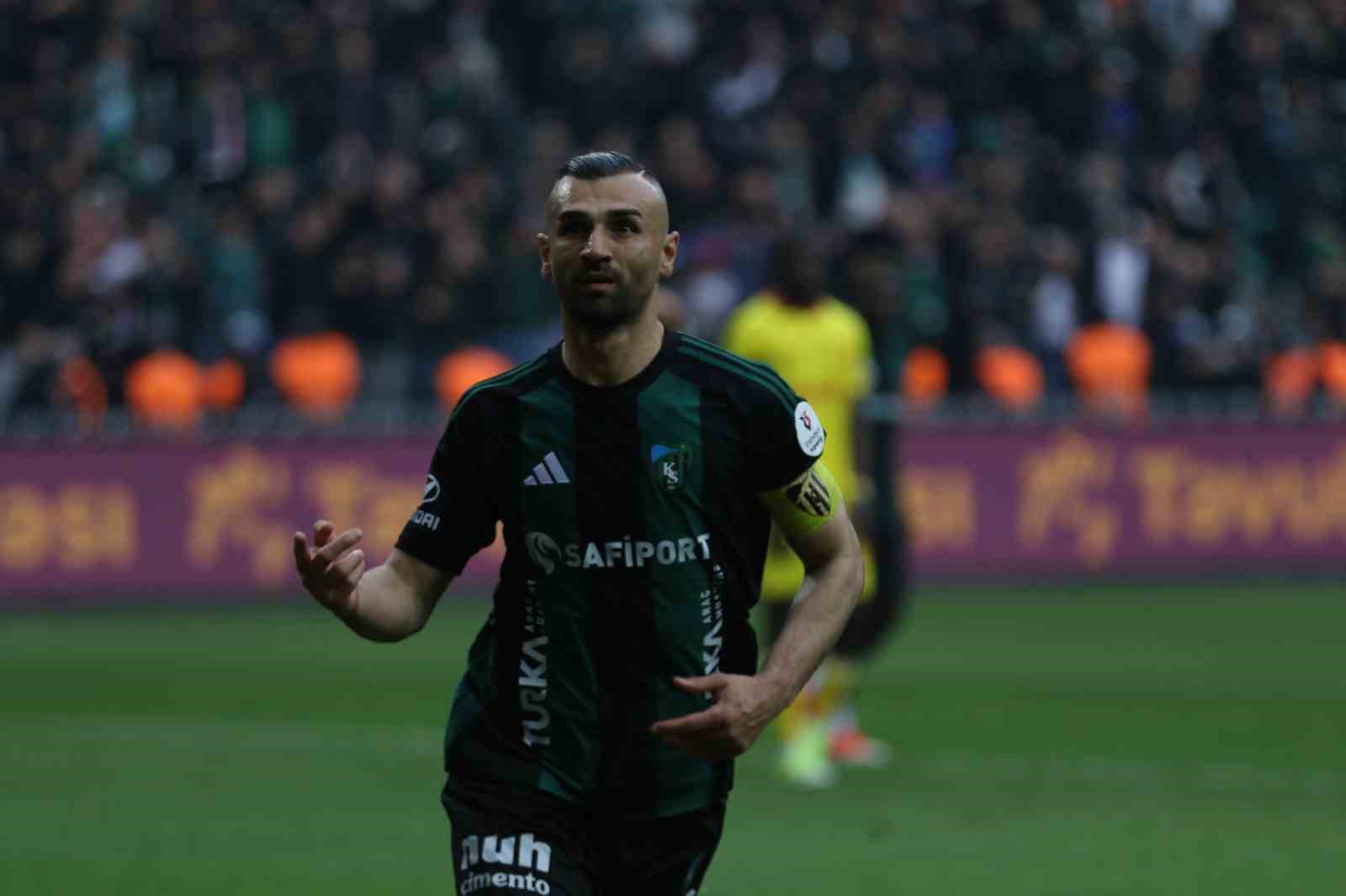 Kocaelispor’da Serdar Dursun ile yollar ayrıldı
