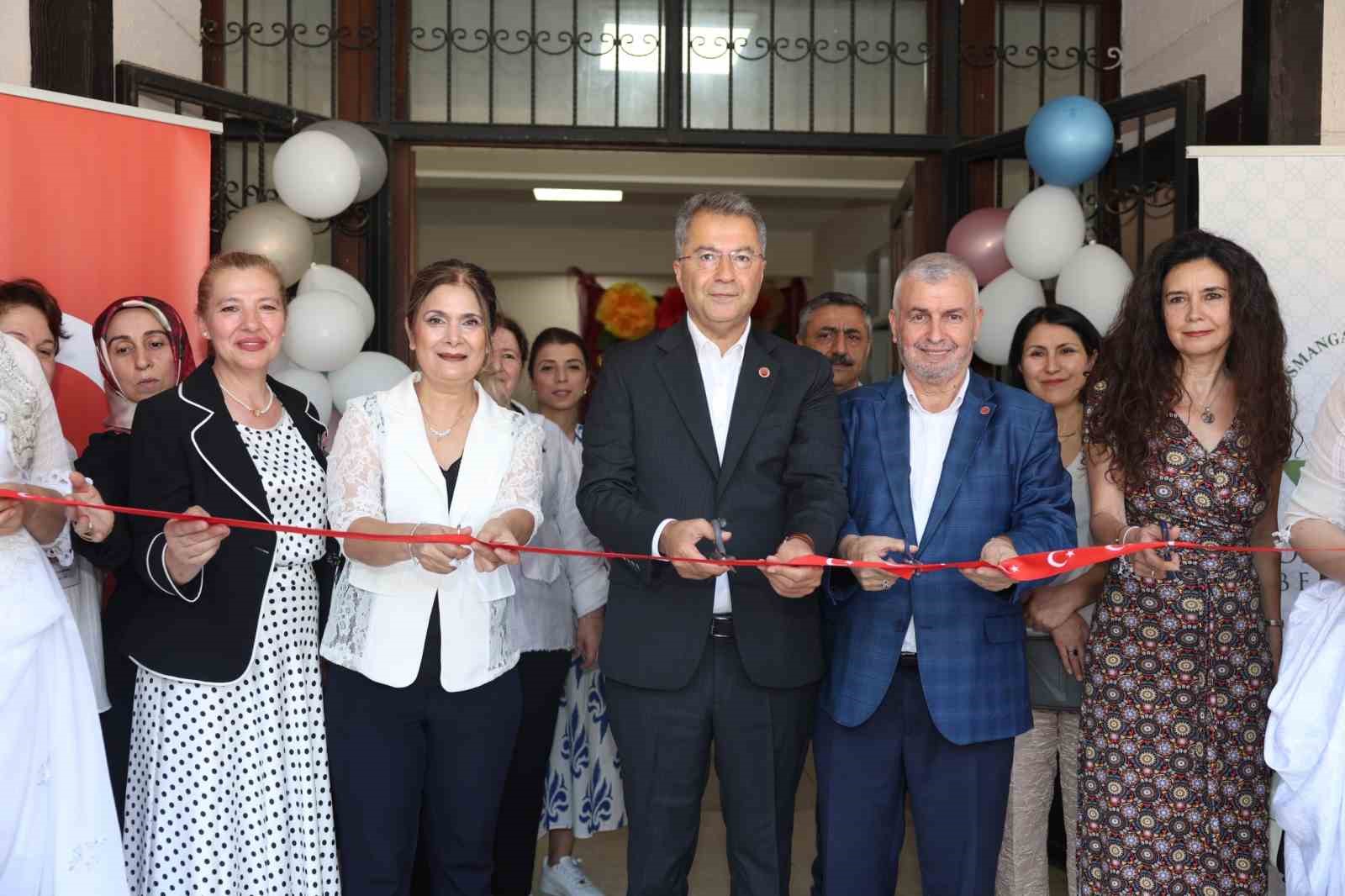 Kursiyerlerinden el emeği göz nuru sergi
