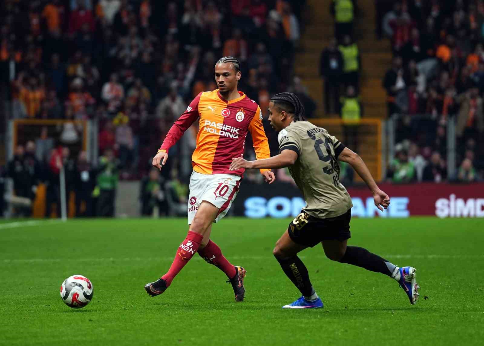 Leroy Sane bu sezonki 7. golünü attı
