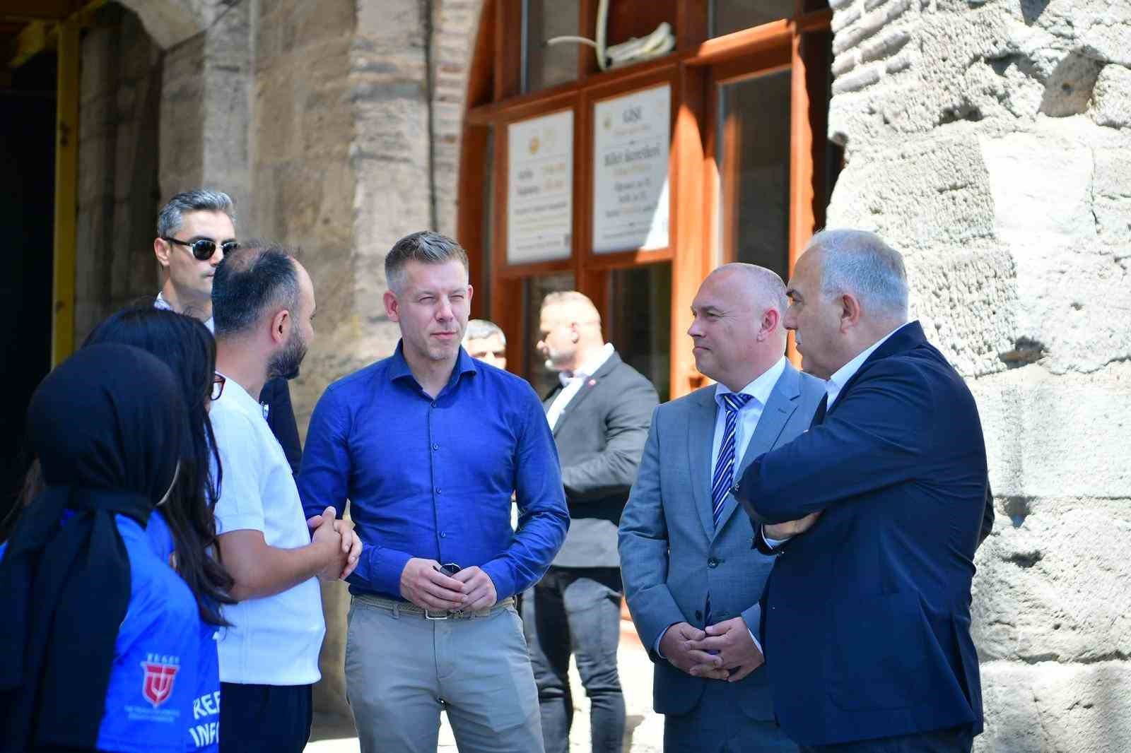 Macaristan Başbakanı Peter Magyar, Yedikule Hisarı’nı ziyaret etti

