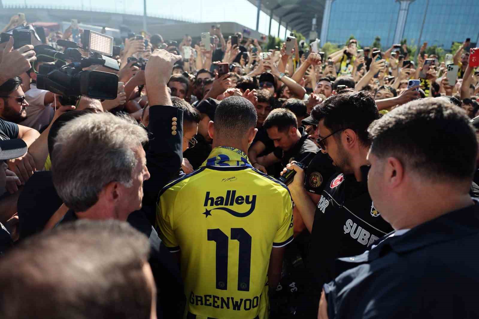 Mason Greenwood’a İstanbul’a coşkulu karşılama
