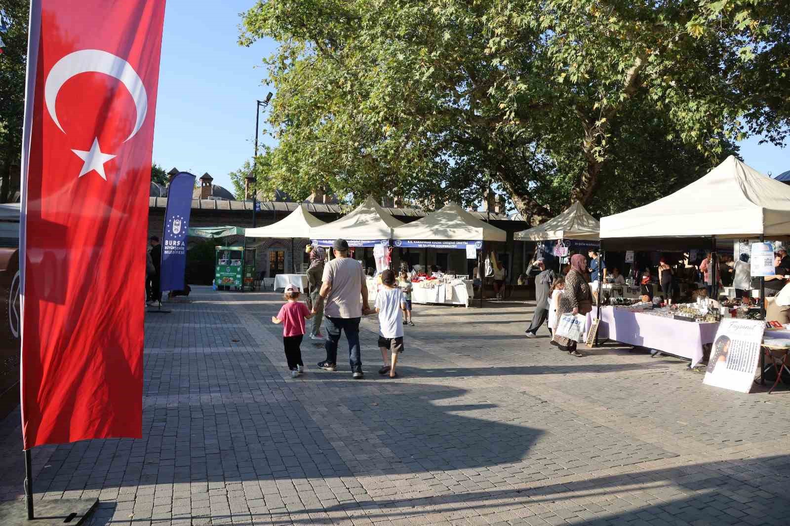 "Meydan Kadınların" pazarına büyük ilgi
