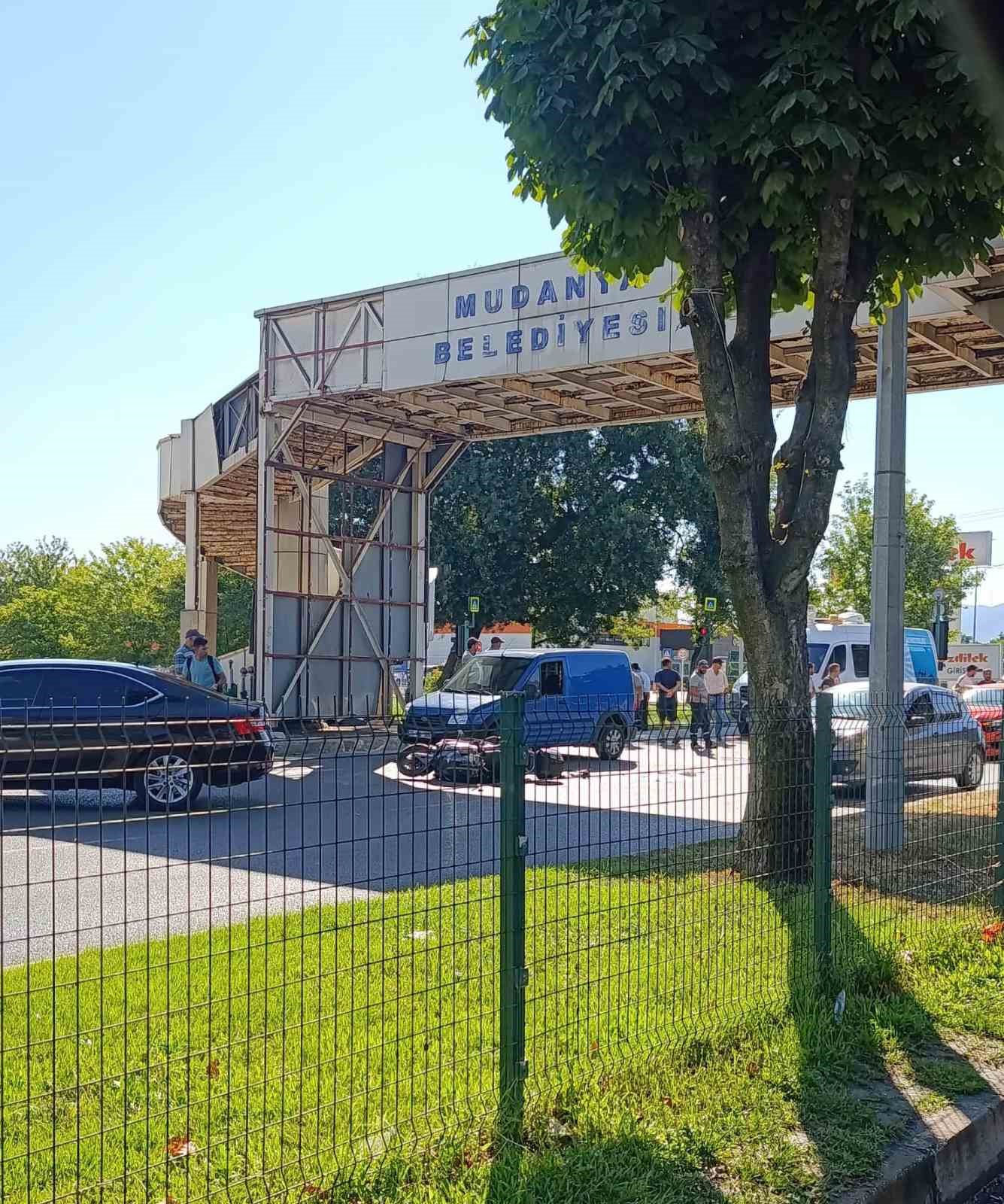 Mudanya’da otomobille motosiklet çarpıştı: 1 yaralı
