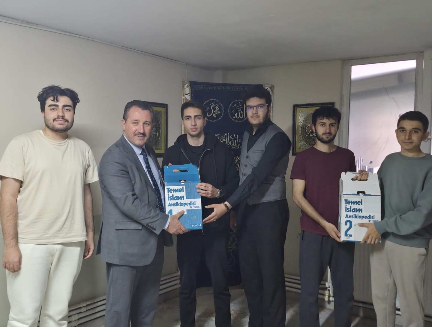 Müftü Dilek, KYK öğrencileriyle bir araya geldi
