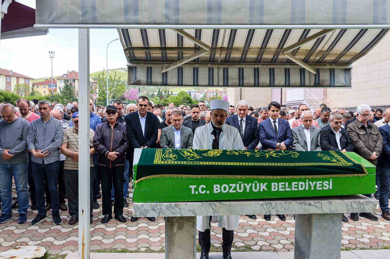 Muhtar İsmail Kıranlı son yolculuğuna uğurlandı
