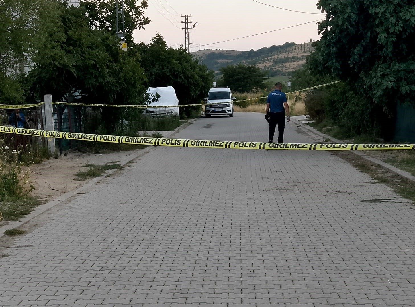 Muratlı’da feci kaza: Kargo aracının çarptığı bir çocuk öldü, 1 çocuk ağır yaralı
