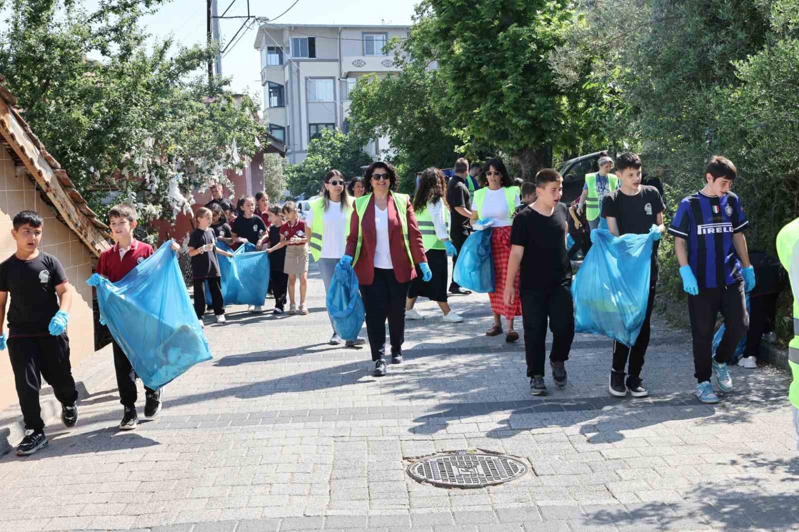 Nilüfer’de çevre etkinlikleri Gölyazı’da "Çevreci Eller" ile başladı
