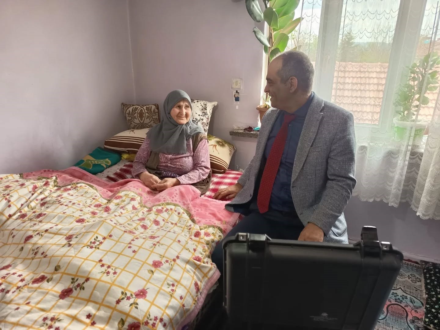 Nüfus hizmeti vatandaşın kapısına götürüldü
