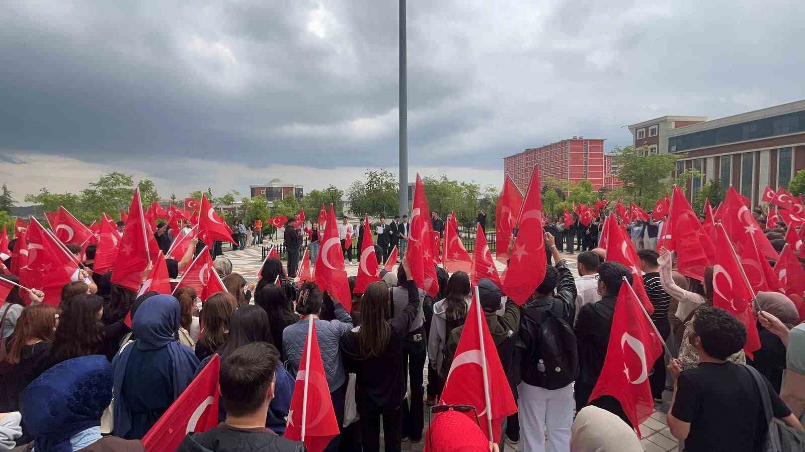 ODTÜ’de bayrak saldırısına tepki: Bilecik’te 350 kişilik yürüyüş
