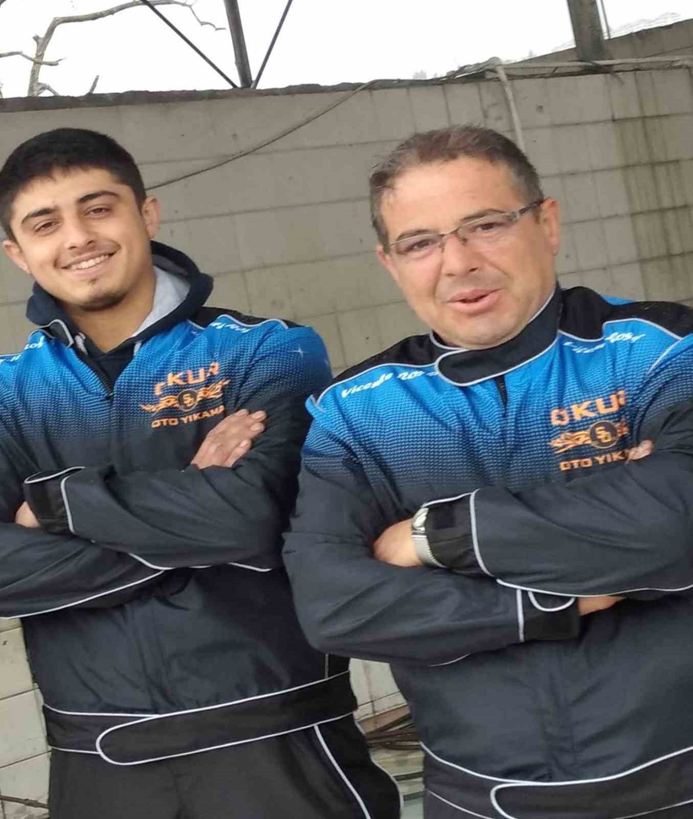 Oğlunu kurtarmak isterken o da akıma kapıldı: 2 ölü
